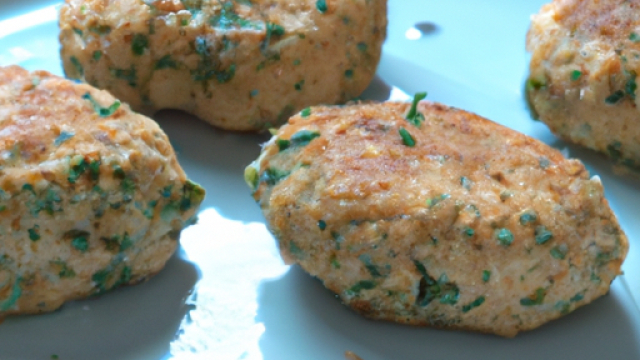 Quick and Simple Salmon Patties Recipe: Easy Weeknight Delight
